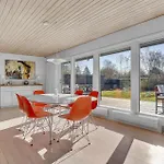 2 Bedroom Cozy In Vakantiehuis