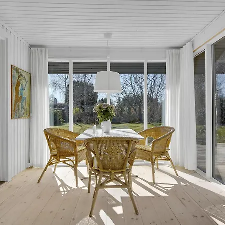 2 Bedroom Cozy In * Gilleleje