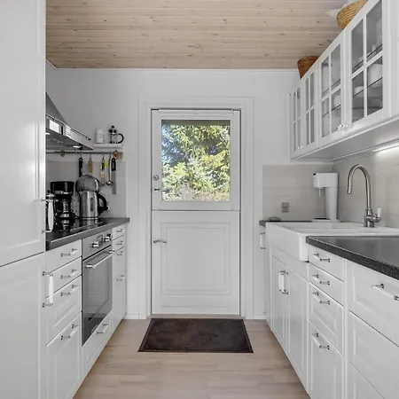 2 Bedroom Cozy In Casa vacanze