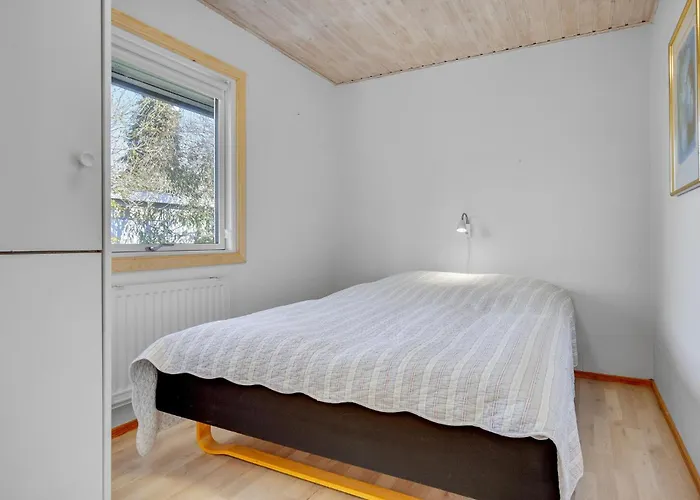 2 Bedroom Cozy In