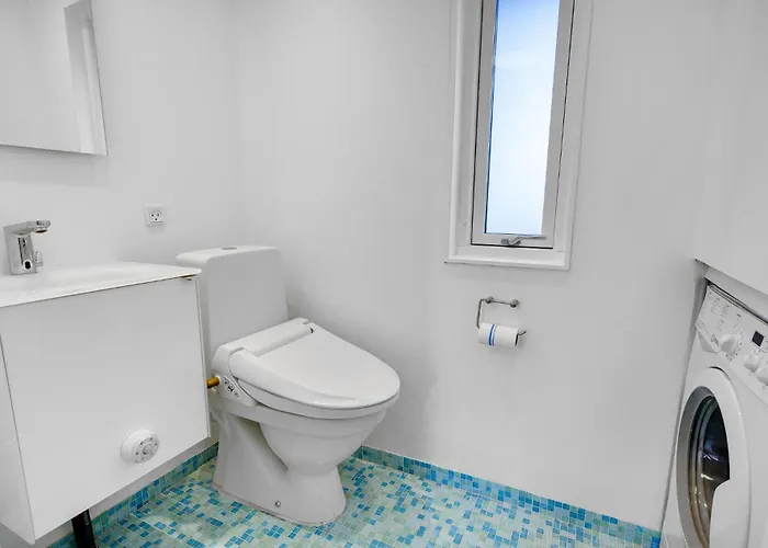 2 Bedroom Cozy In *